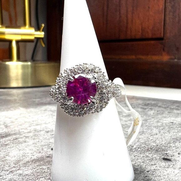 Ring Bomb Party Ring, hot pink stone silver color band, size 7 - Picture 4 of 9